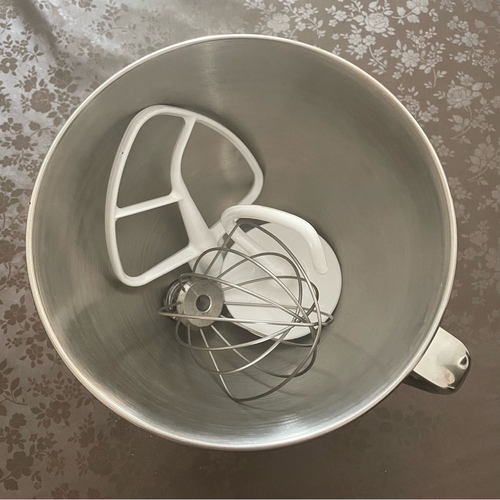 5Qt KITCHEN AID BOWL SET. NWOT 5PC